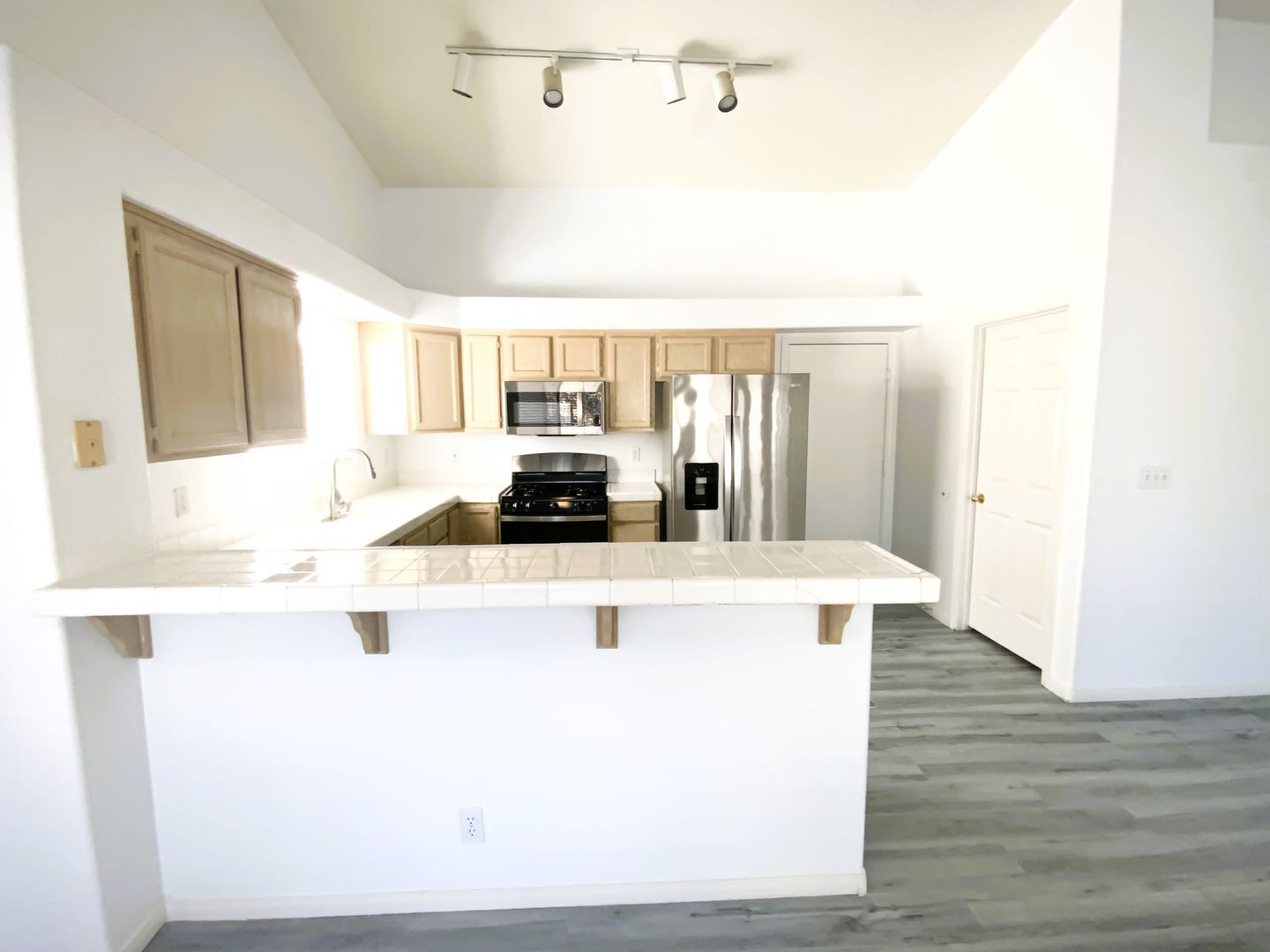 1024 Majesty Ct - Henderson - Nevada - 3 bed, 2 bath rental property
