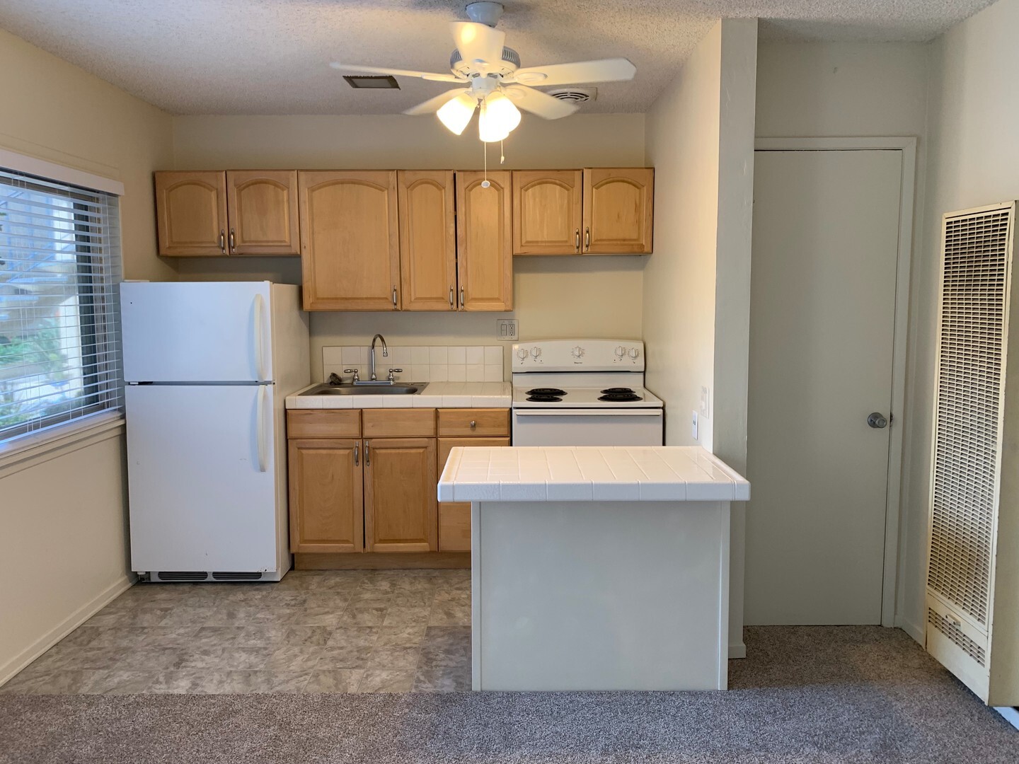 1027 Felspar Street - San Diego - California - 1 bed, 1 bath rental property