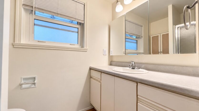 10523 SE Cora St - Portland - Oregon - 3 bed, 1 bath rental property