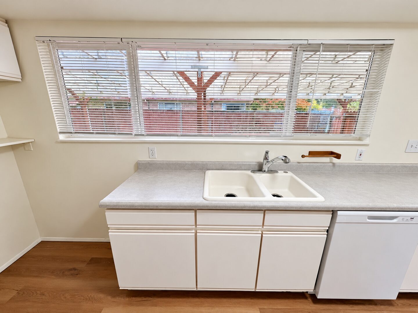 10523 SE Cora St - Portland - Oregon - 3 bed, 1 bath rental property