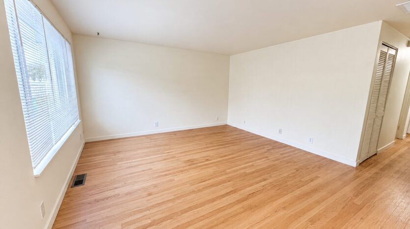 10523 SE Cora St - Portland - Oregon - 3 bed, 1 bath rental property