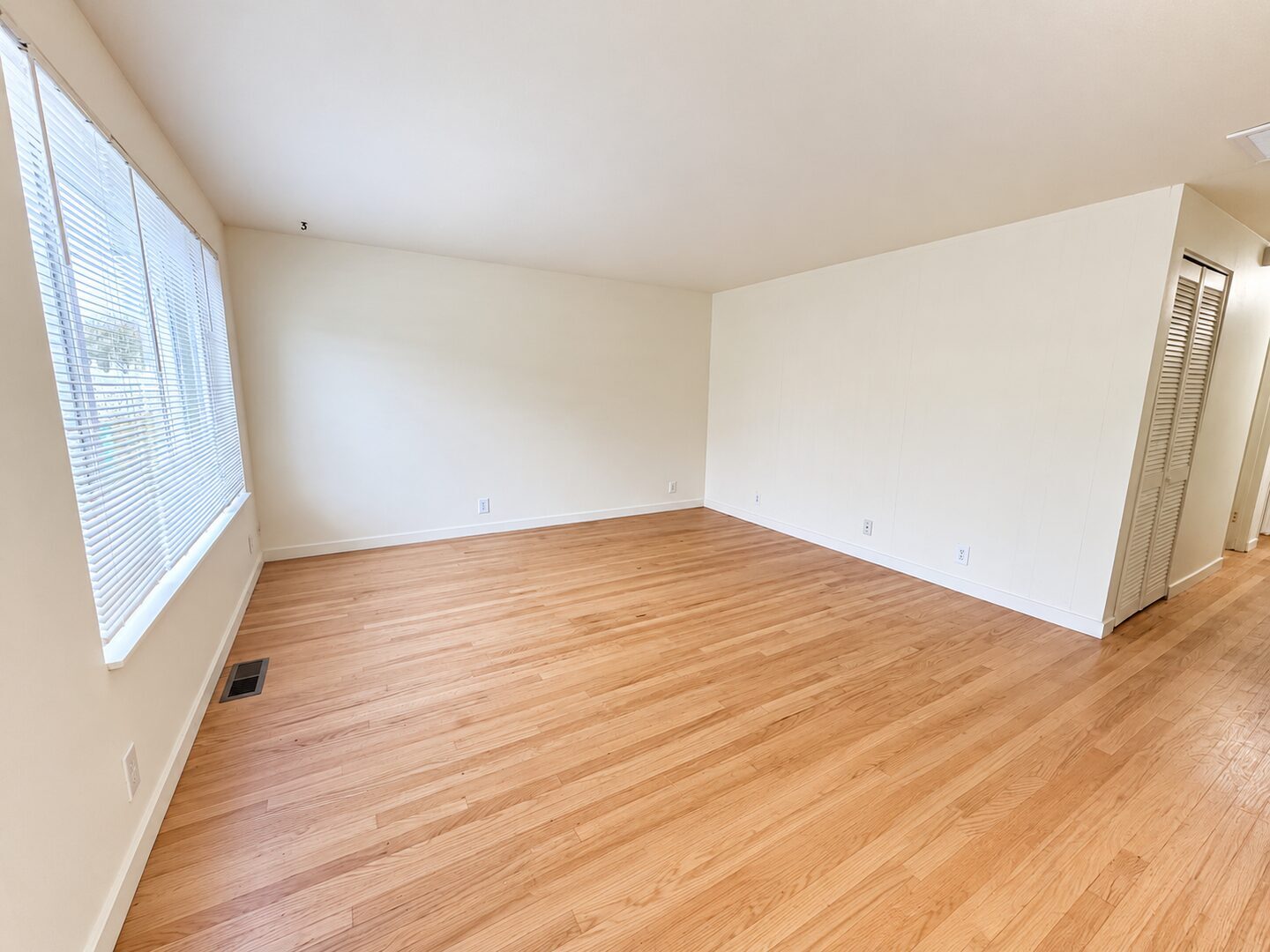 10523 SE Cora St - Portland - Oregon - 3 bed, 1 bath rental property