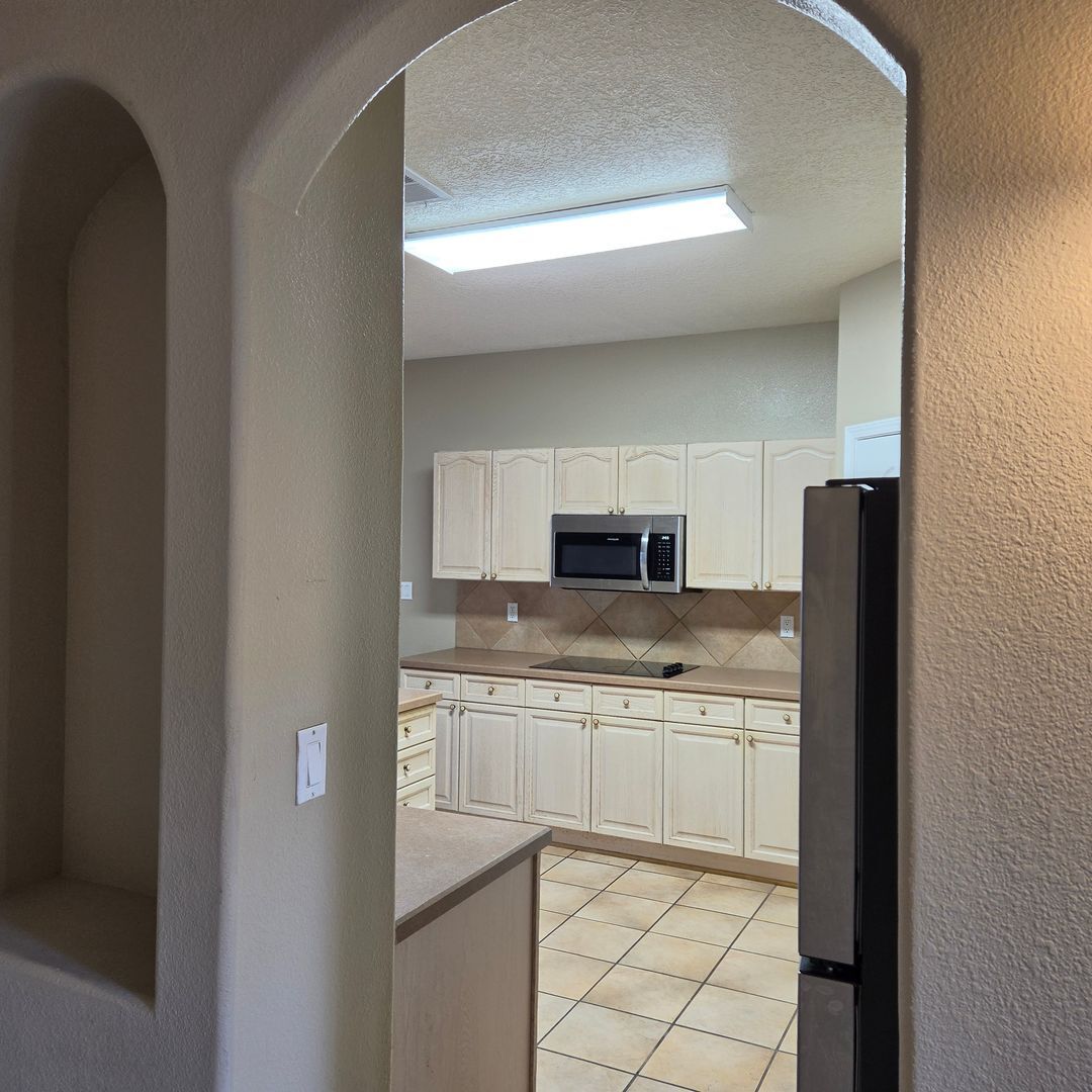 10709 Flagstone Pl NW - Albuquerque - New Mexico - 4 bed, 2.5 bath rental property