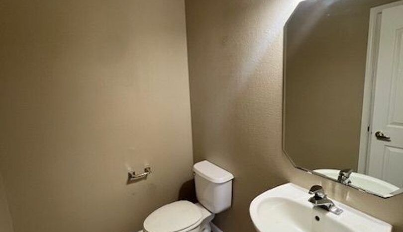 10709 Flagstone Pl NW - Albuquerque - New Mexico - 4 bed, 2.5 bath rental property