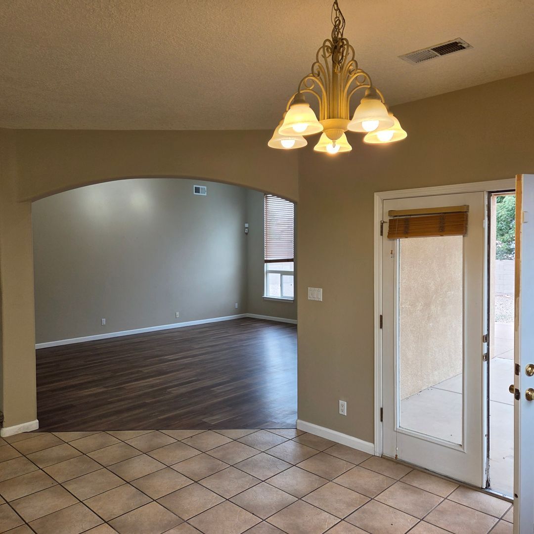 10709 Flagstone Pl NW - Albuquerque - New Mexico - 4 bed, 2.5 bath rental property