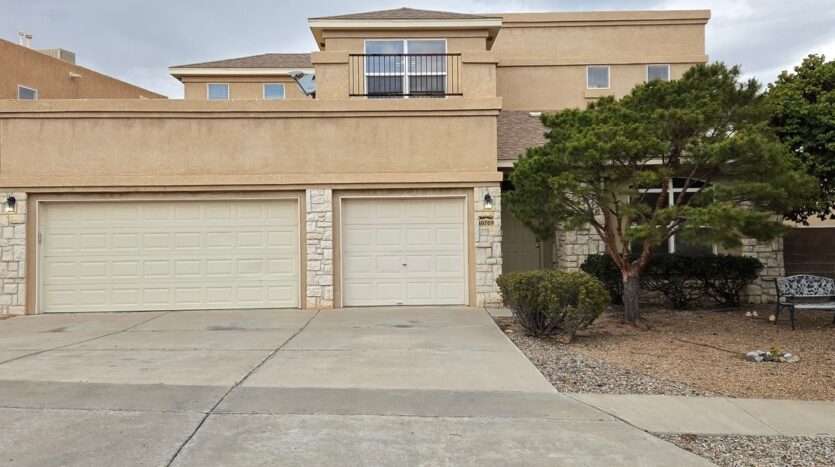 10709 Flagstone Pl NW - Albuquerque - New Mexico - 4 bed, 2.5 bath rental property