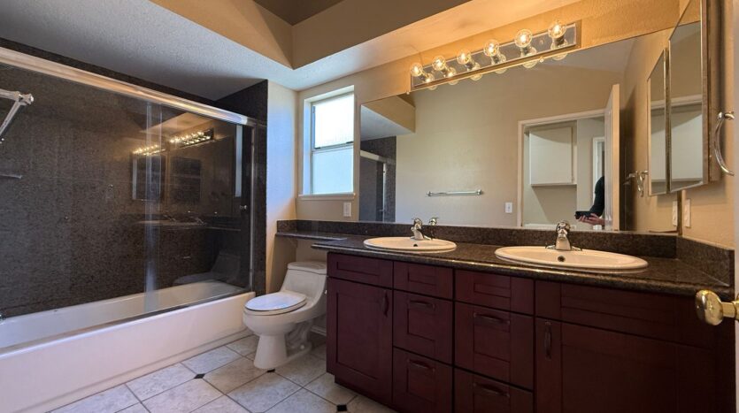 10938 Corte Playa Barcelona - San Diego - California - 3 bed, 2.5 bath rental property