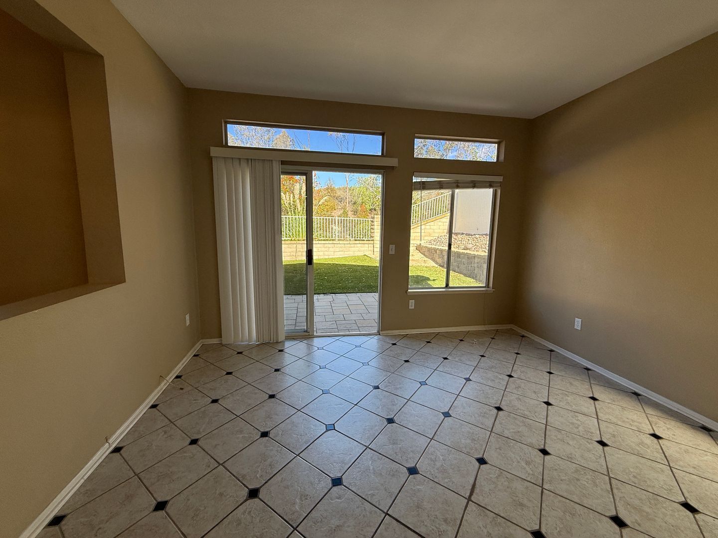 10938 Corte Playa Barcelona - San Diego - California - 3 bed, 2.5 bath rental property