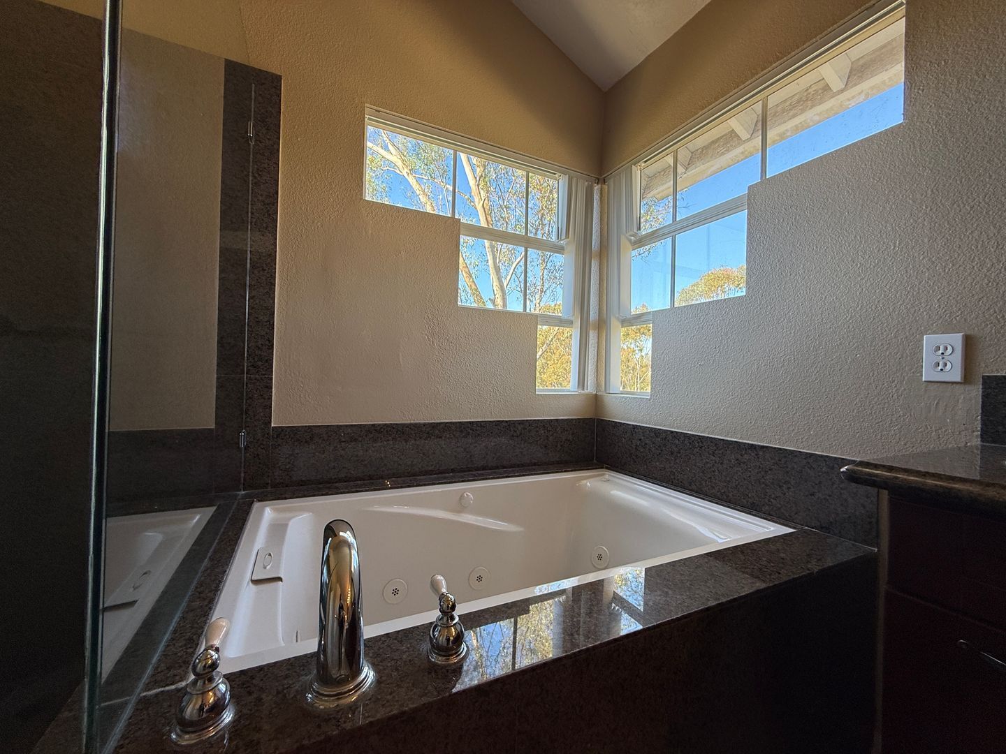 10938 Corte Playa Barcelona - San Diego - California - 3 bed, 2.5 bath rental property
