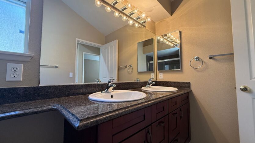 10938 Corte Playa Barcelona - San Diego - California - 3 bed, 2.5 bath rental property