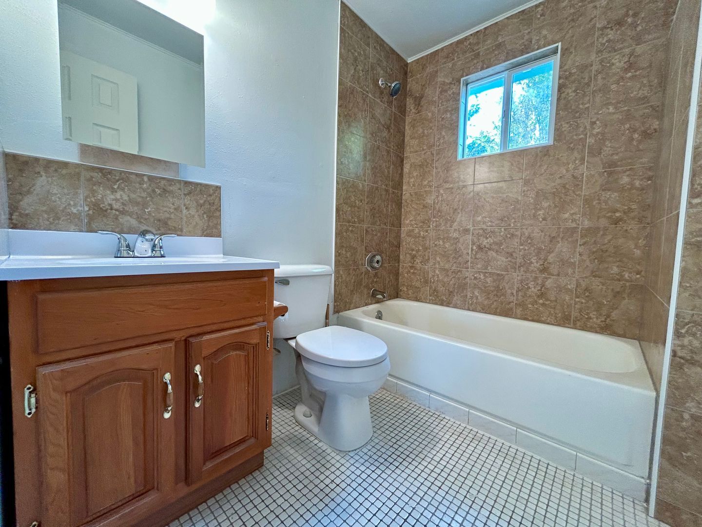 111 NE 77th St - Vancouver - Washington - 3 bed, 1 bath rental property
