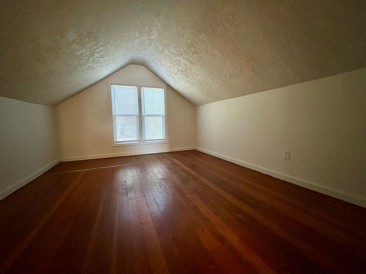 111 NE 77th St - Vancouver - Washington - 3 bed, 1 bath rental property