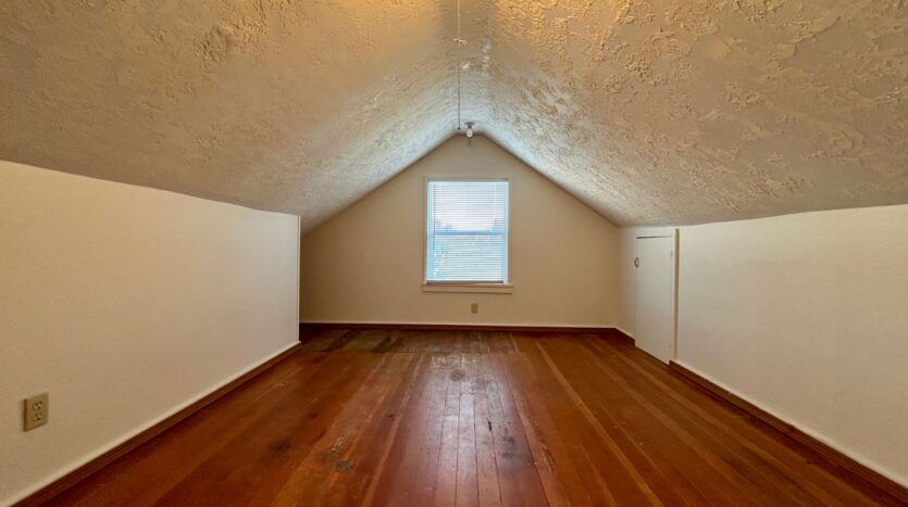 111 NE 77th St - Vancouver - Washington - 3 bed, 1 bath rental property