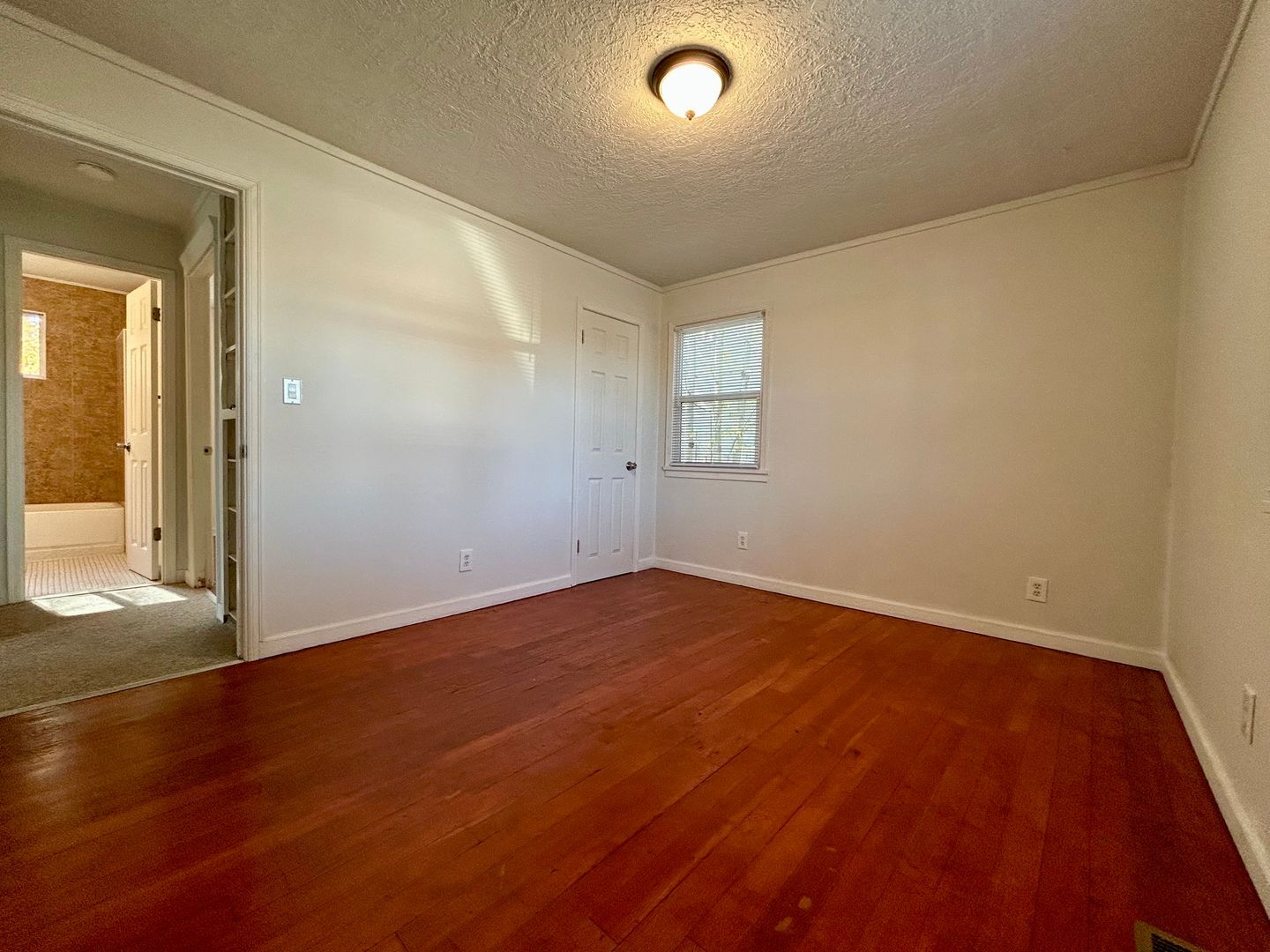 111 NE 77th St - Vancouver - Washington - 3 bed, 1 bath rental property