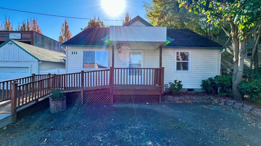 111 NE 77th St - Vancouver - Washington - 3 bed, 1 bath rental property