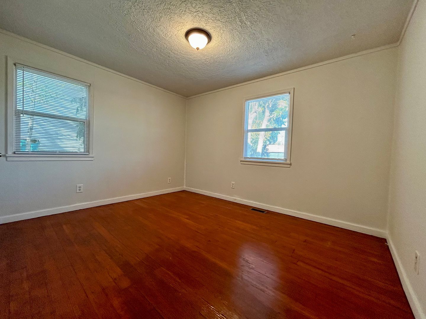 111 NE 77th St - Vancouver - Washington - 3 bed, 1 bath rental property
