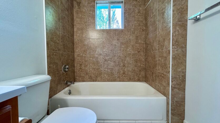 111 NE 77th St - Vancouver - Washington - 3 bed, 1 bath rental property