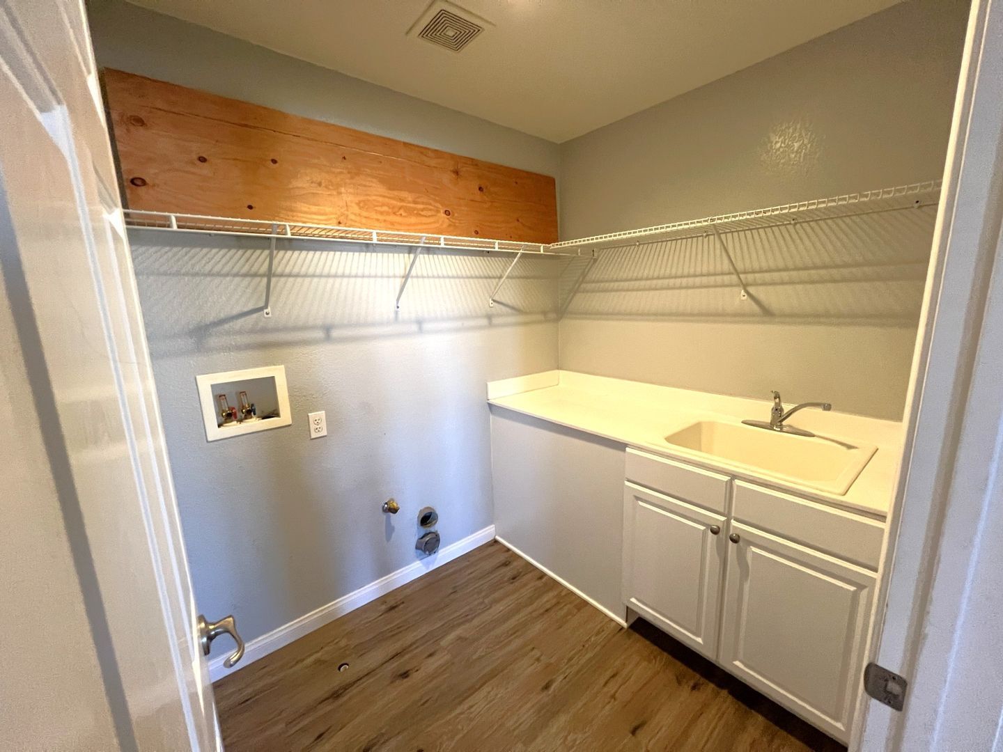 12839 Rimmon Rd - Corona - California - 4 bed, 3 bath rental property