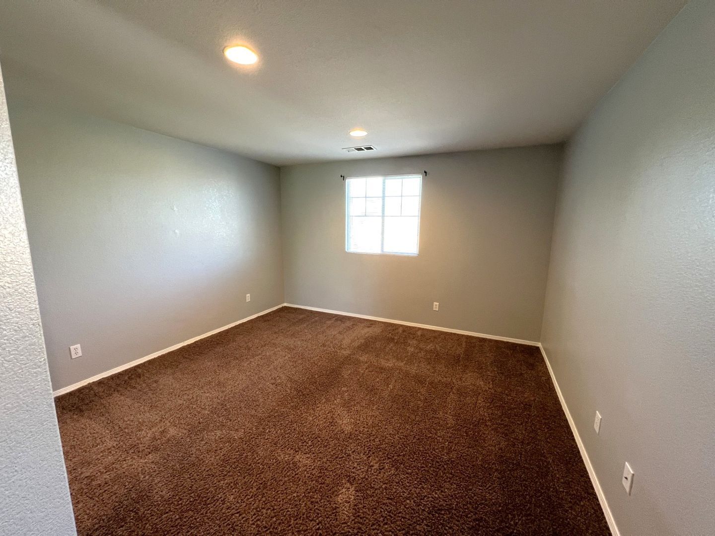 12839 Rimmon Rd - Corona - California - 4 bed, 3 bath rental property