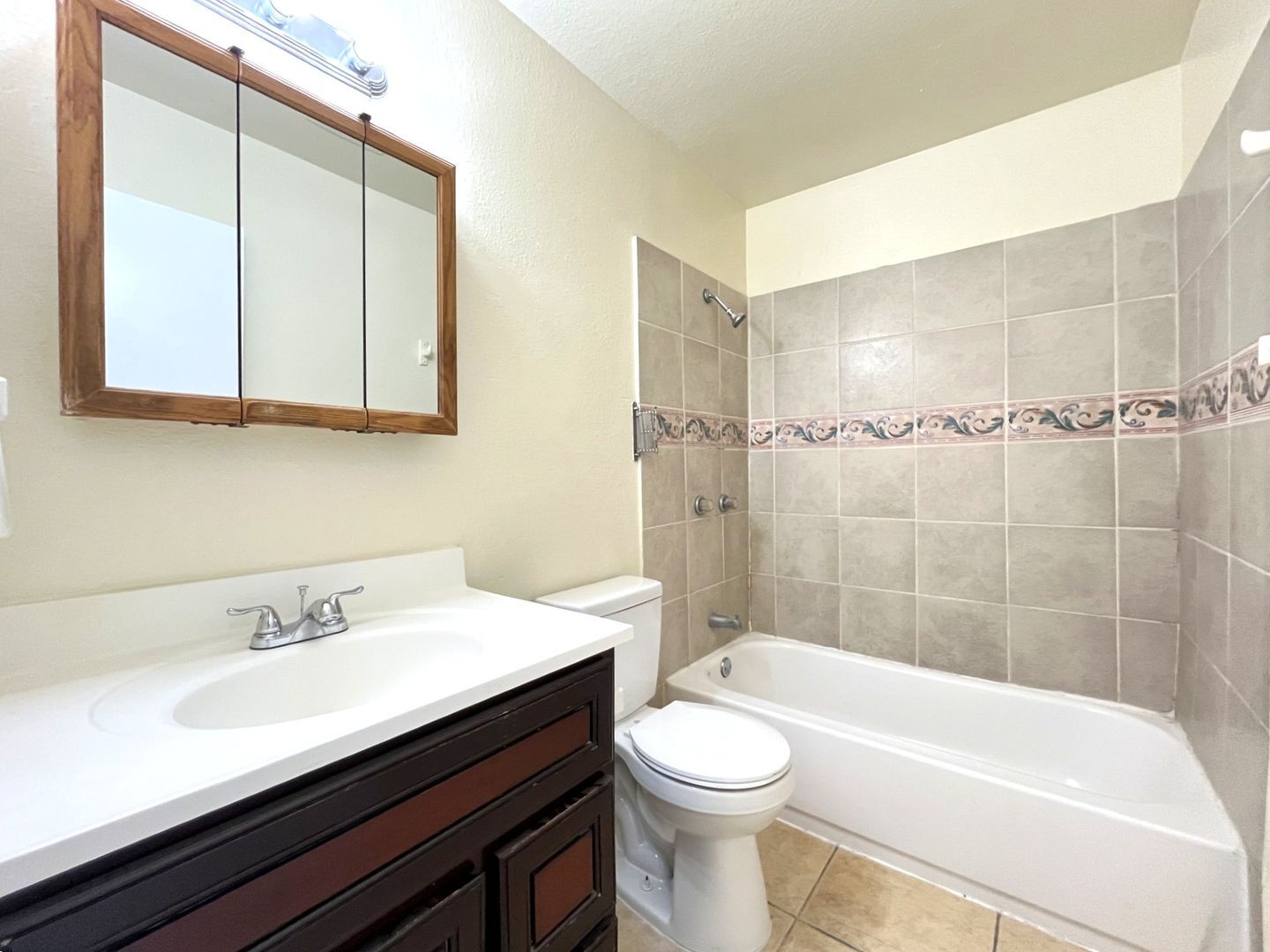 1402 N Virginia Ave - Ontario - California - 2 bed, 1 bath rental property