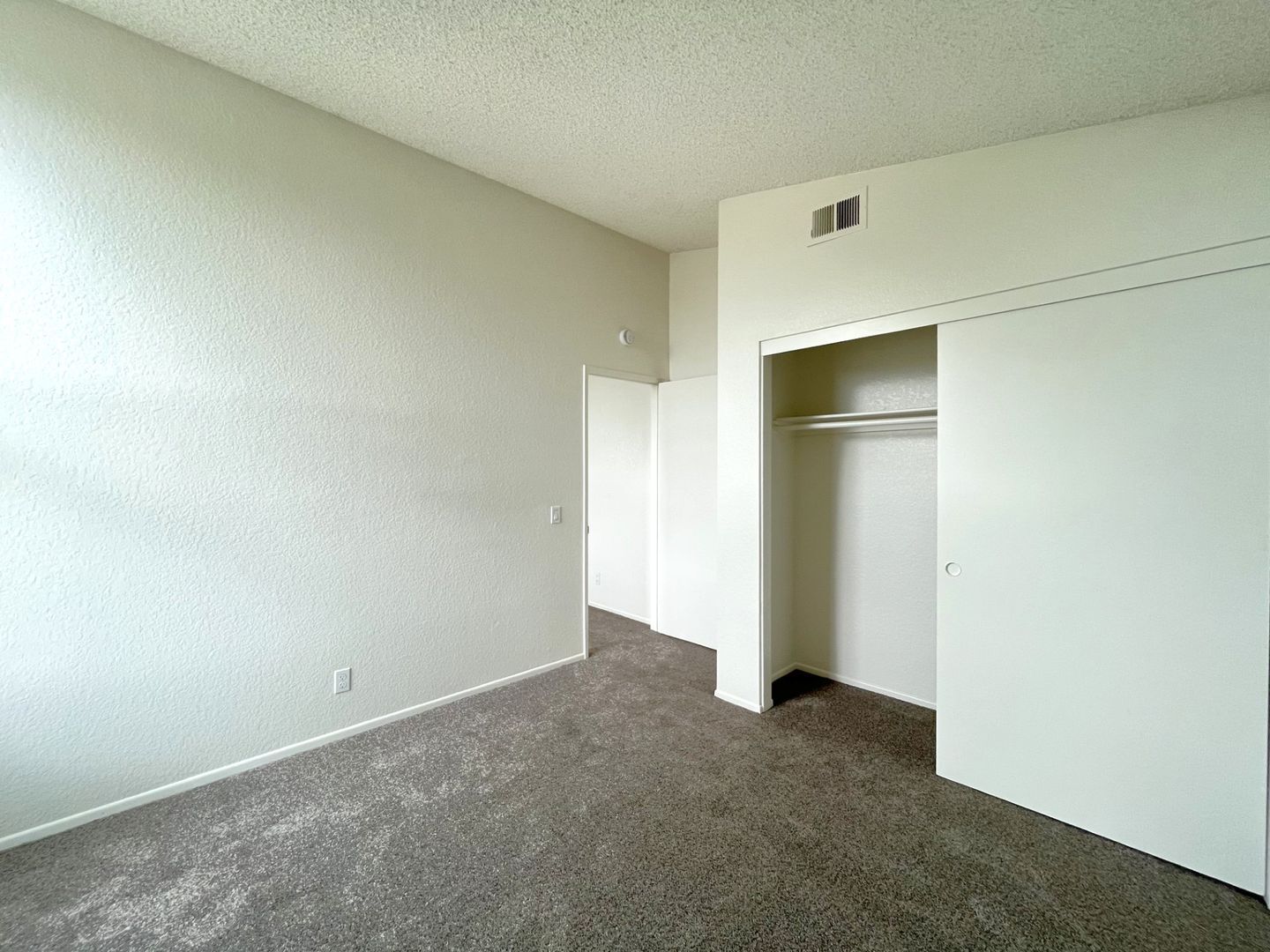 1440 Pochard Circle - Corona - California - 5 bed, 3 bath rental property