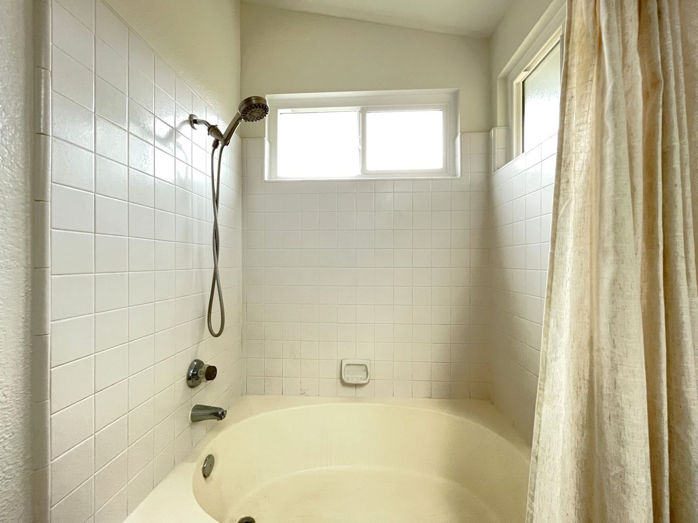 1440 Pochard Circle - Corona - California - 5 bed, 3 bath rental property