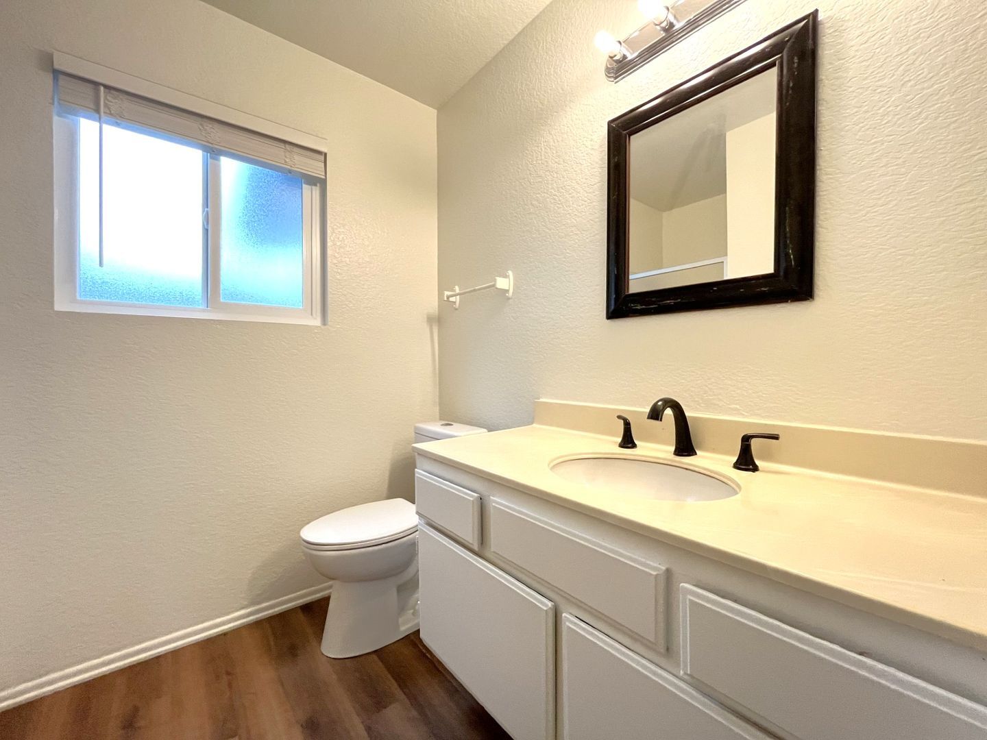 1440 Pochard Circle - Corona - California - 5 bed, 3 bath rental property