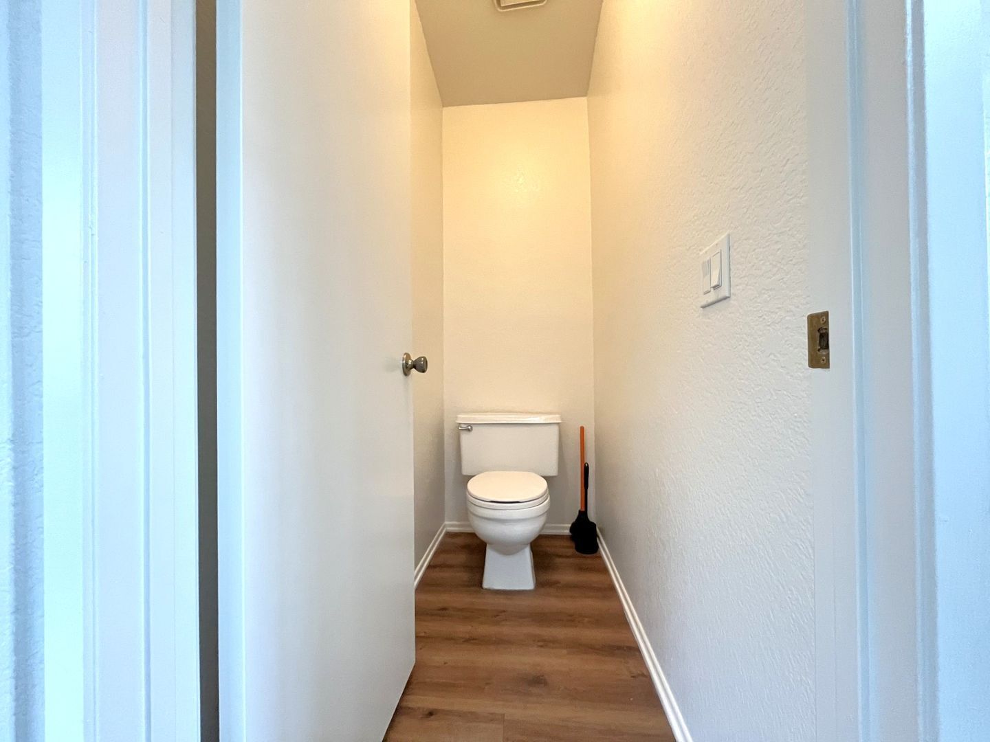 1440 Pochard Circle - Corona - California - 5 bed, 3 bath rental property