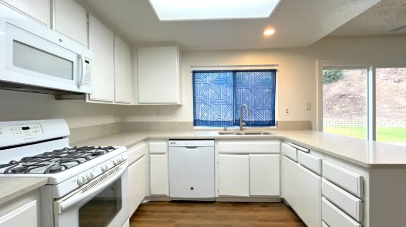 1440 Pochard Circle - Corona - California - 5 bed, 3 bath rental property