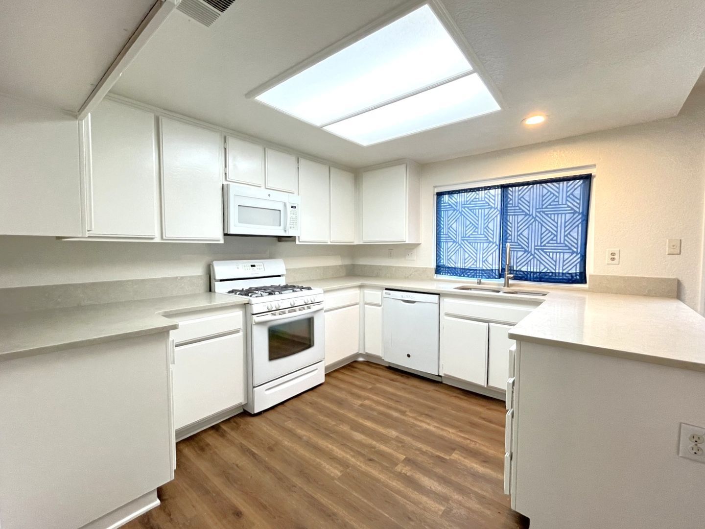 1440 Pochard Circle - Corona - California - 5 bed, 3 bath rental property
