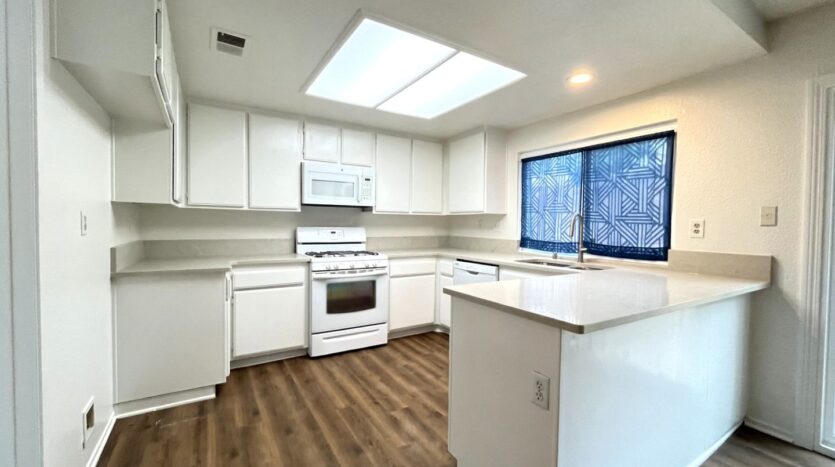 1440 Pochard Circle - Corona - California - 5 bed, 3 bath rental property