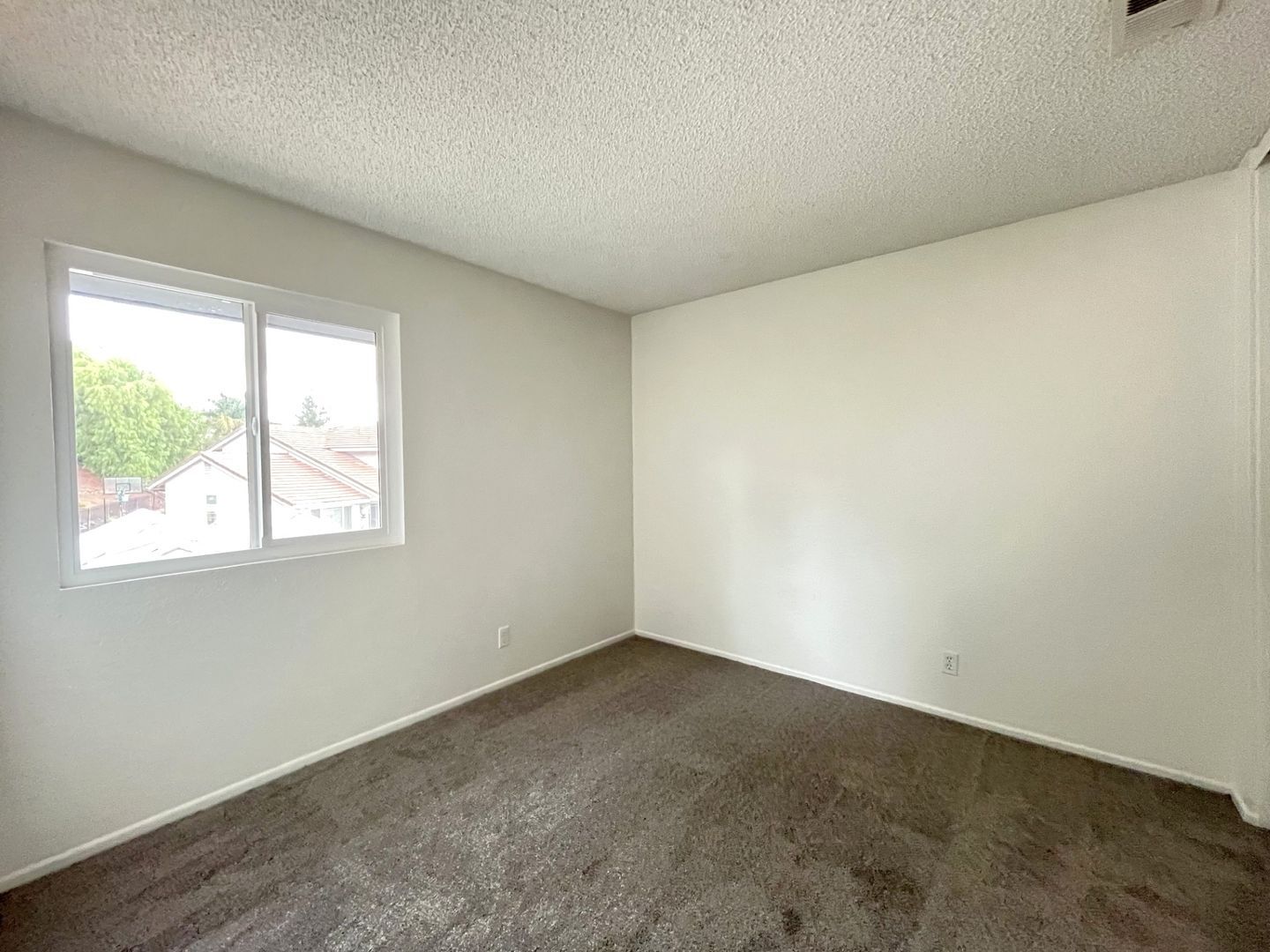 1440 Pochard Circle - Corona - California - 5 bed, 3 bath rental property