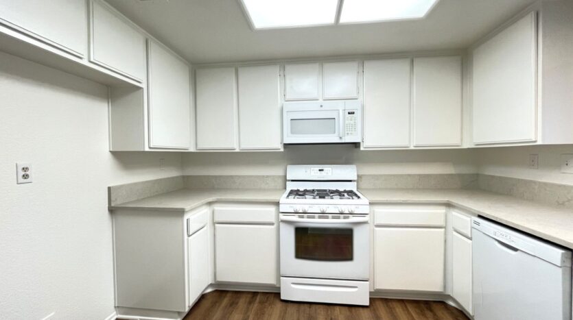 1440 Pochard Circle - Corona - California - 5 bed, 3 bath rental property