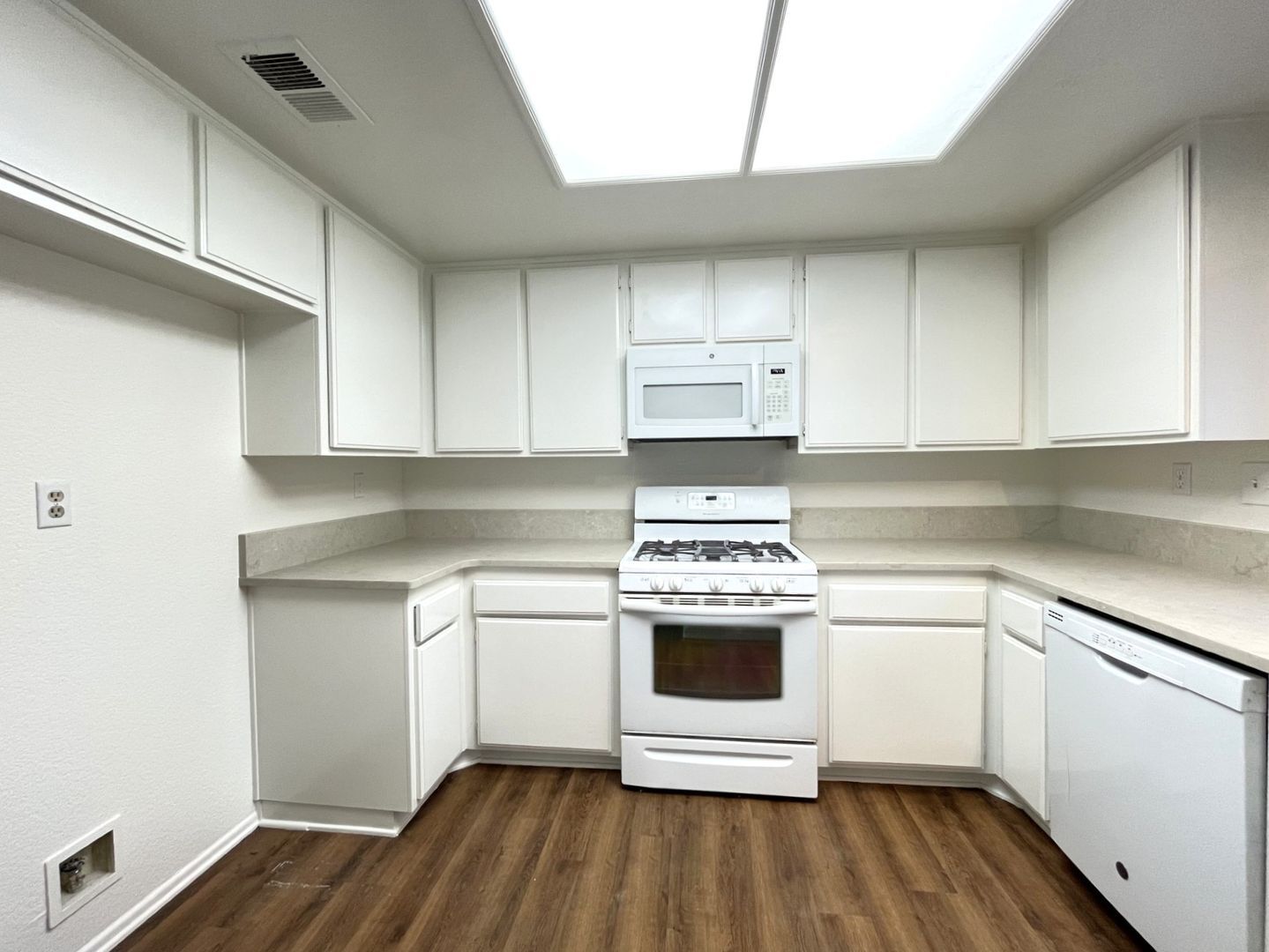 1440 Pochard Circle - Corona - California - 5 bed, 3 bath rental property