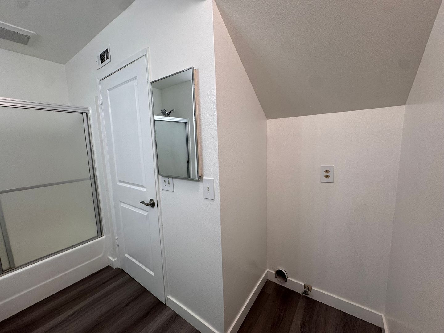 1501 E Carson St Apt 7 - Carson - California - 3 bed, 2 bath rental property