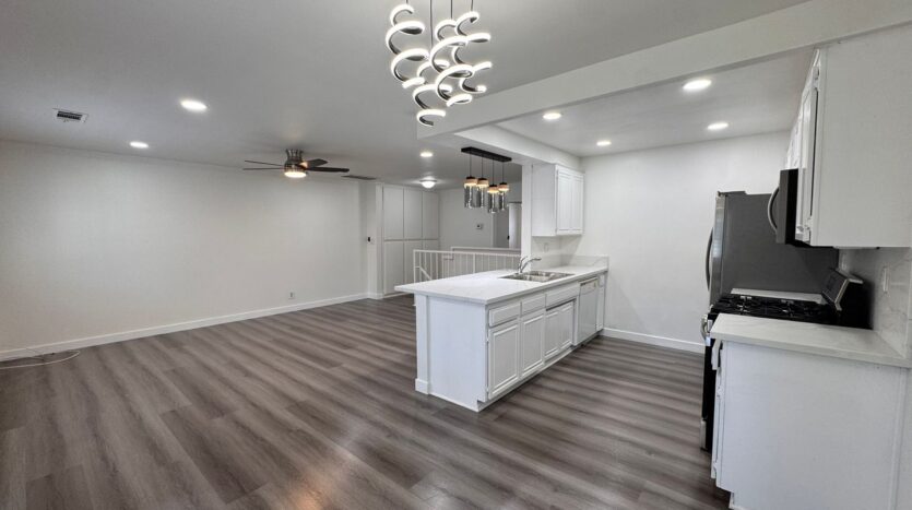 1501 E Carson St Apt 7 - Carson - California - 3 bed, 2 bath rental property