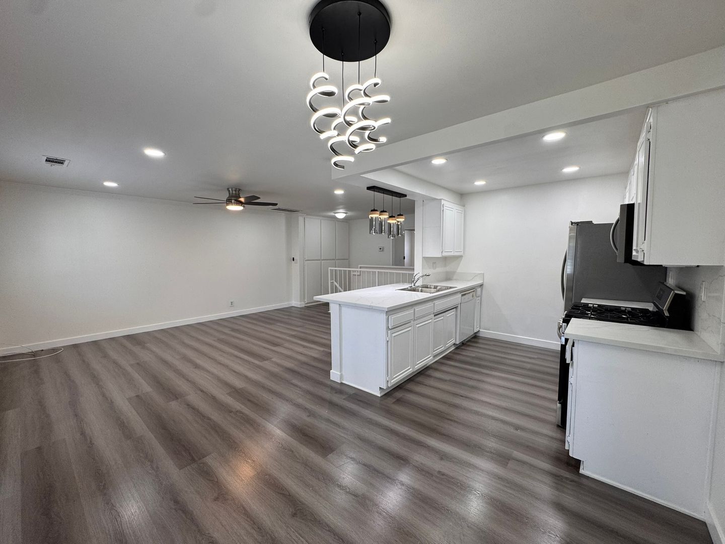 1501 E Carson St Apt 7 - Carson - California - 3 bed, 2 bath rental property