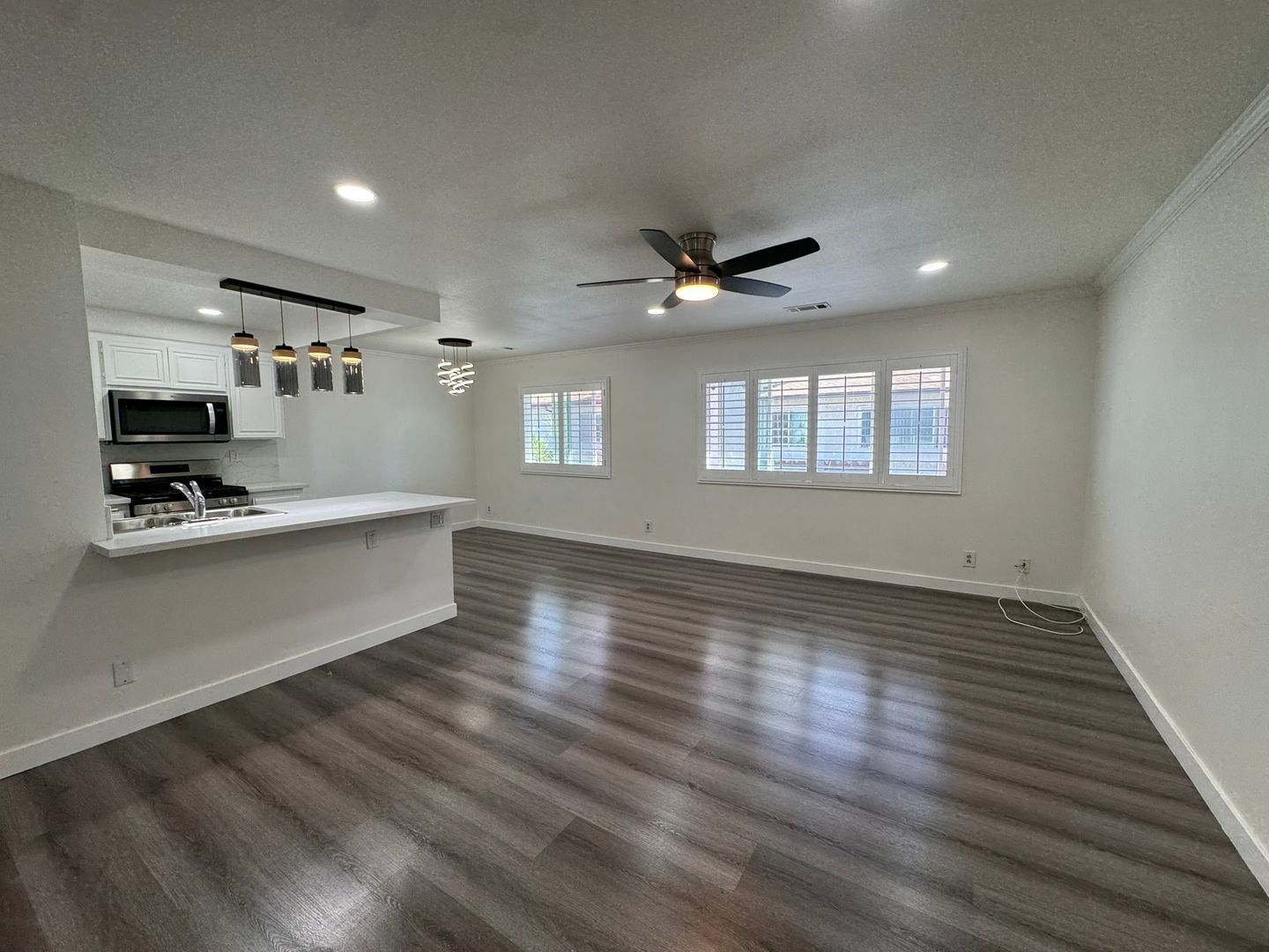 1501 E Carson St Apt 7 - Carson - California - 3 bed, 2 bath rental property