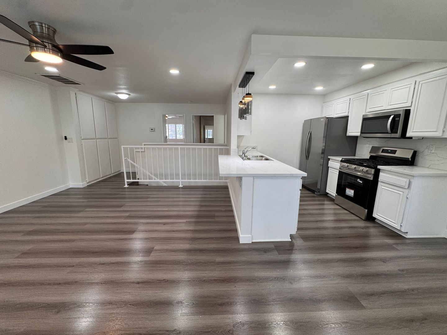 1501 E Carson St Apt 7 - Carson - California - 3 bed, 2 bath rental property