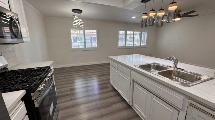 1501 E Carson St Apt 7 - Carson - California - 3 bed, 2 bath rental property