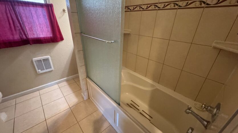 15040 Dewey St - San Leandro - California - 3 bed, 1 bath rental property
