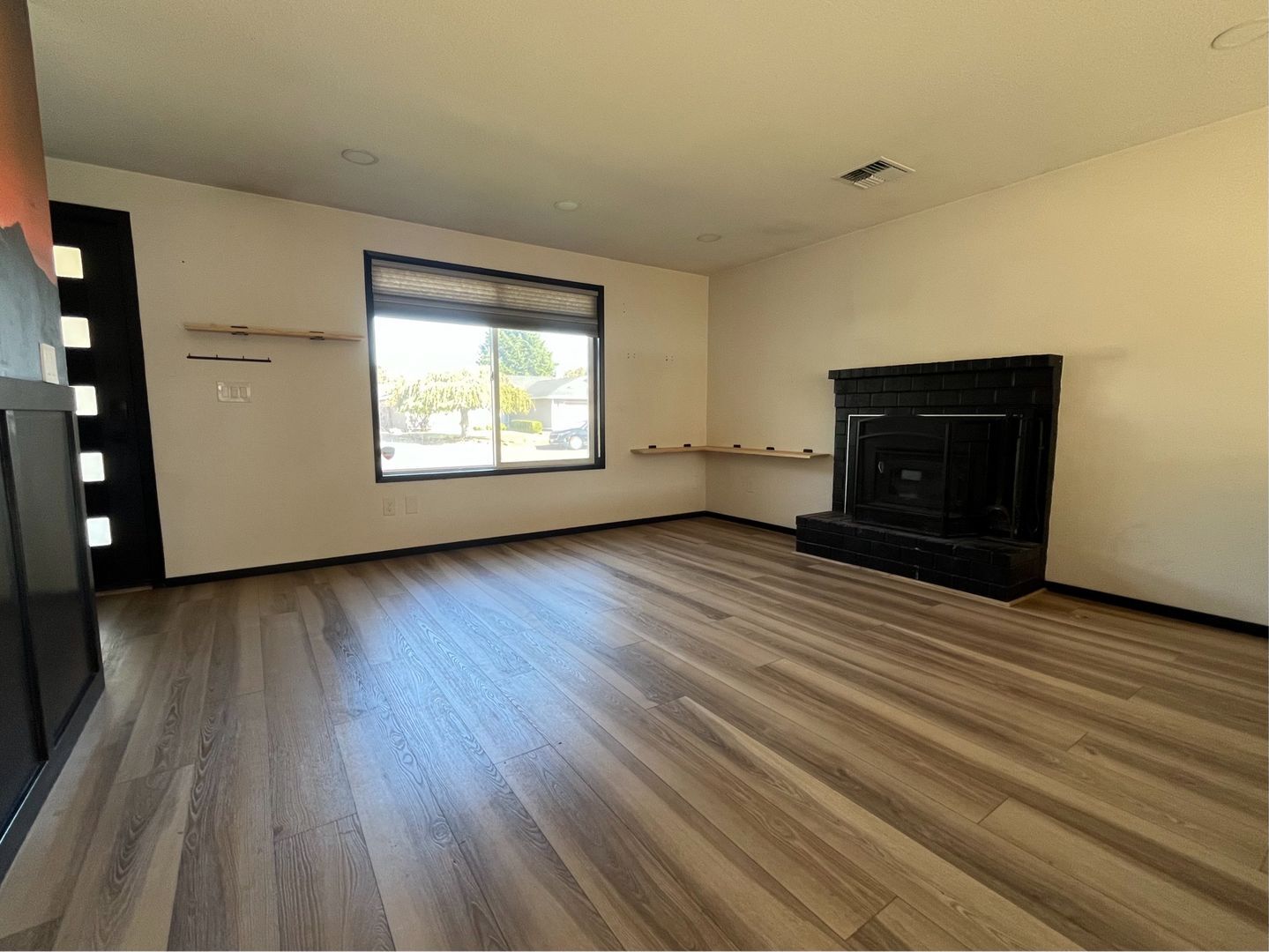 15921 NE 2nd St - Vancouver - Washington - 3 bed, 2 bath rental property