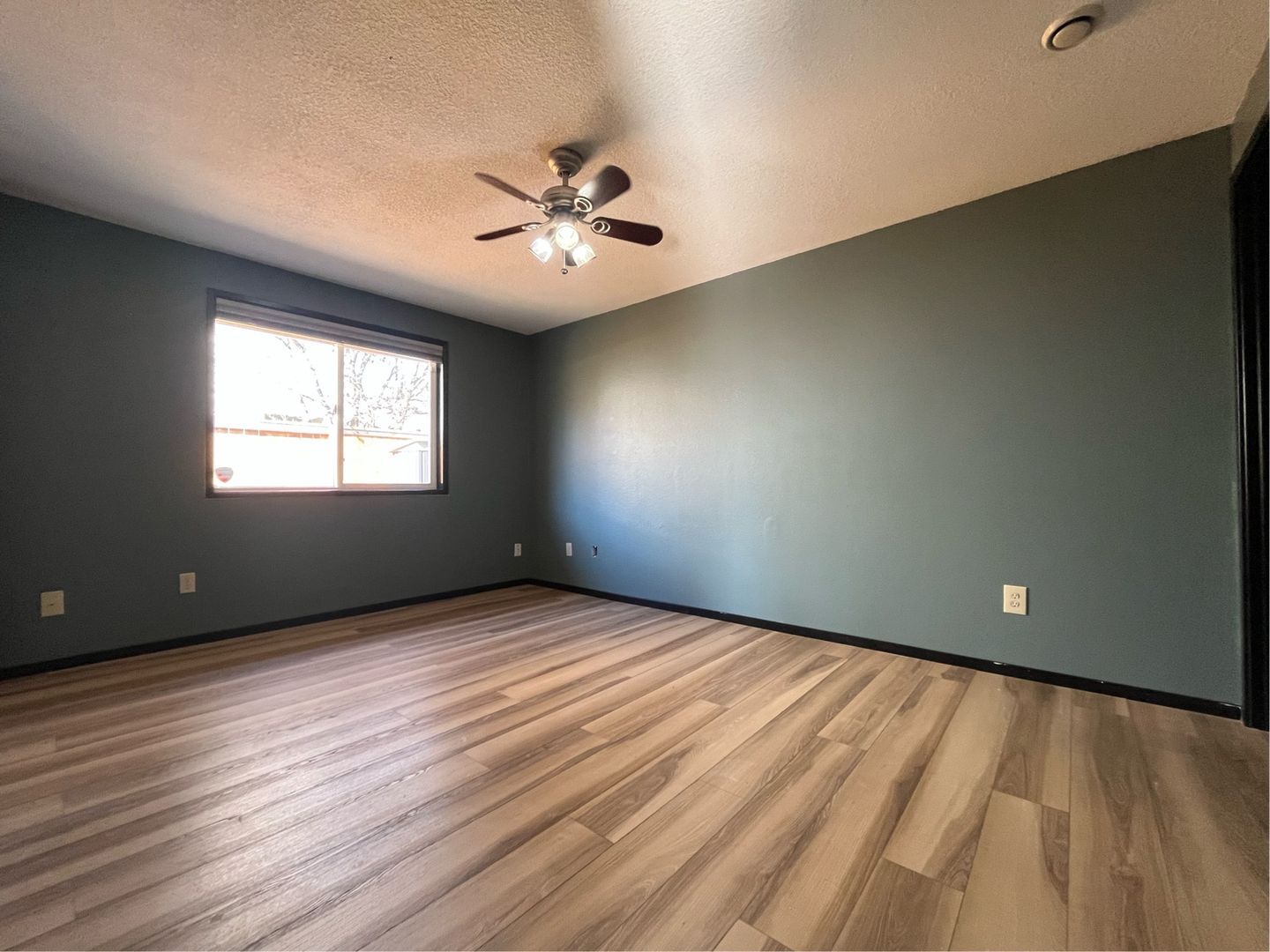 15921 NE 2nd St - Vancouver - Washington - 3 bed, 2 bath rental property