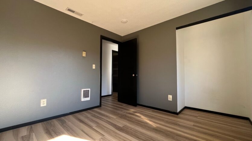 15921 NE 2nd St - Vancouver - Washington - 3 bed, 2 bath rental property