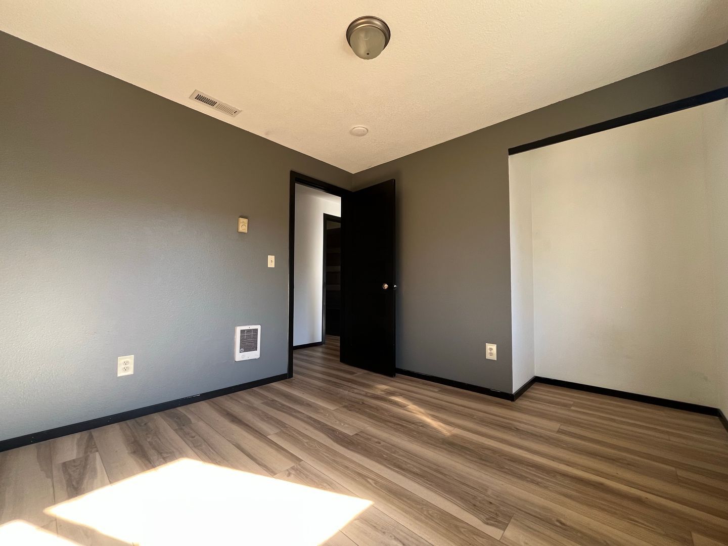 15921 NE 2nd St - Vancouver - Washington - 3 bed, 2 bath rental property