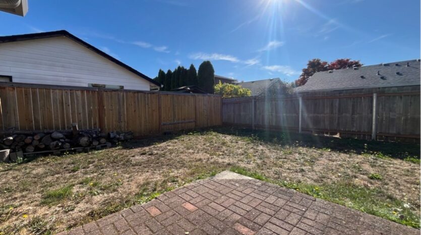 15921 NE 2nd St - Vancouver - Washington - 3 bed, 2 bath rental property