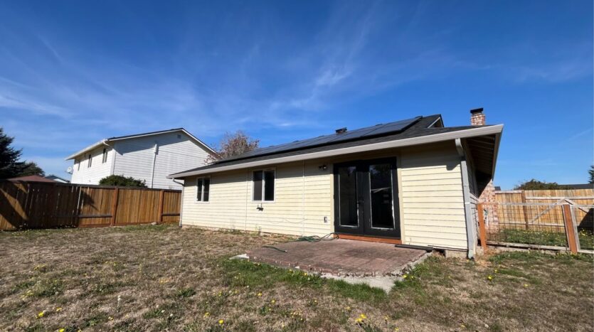 15921 NE 2nd St - Vancouver - Washington - 3 bed, 2 bath rental property