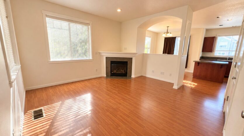 16270 SW Gage Lane - Beaverton - Oregon - 3 bed, 2.5 bath rental property