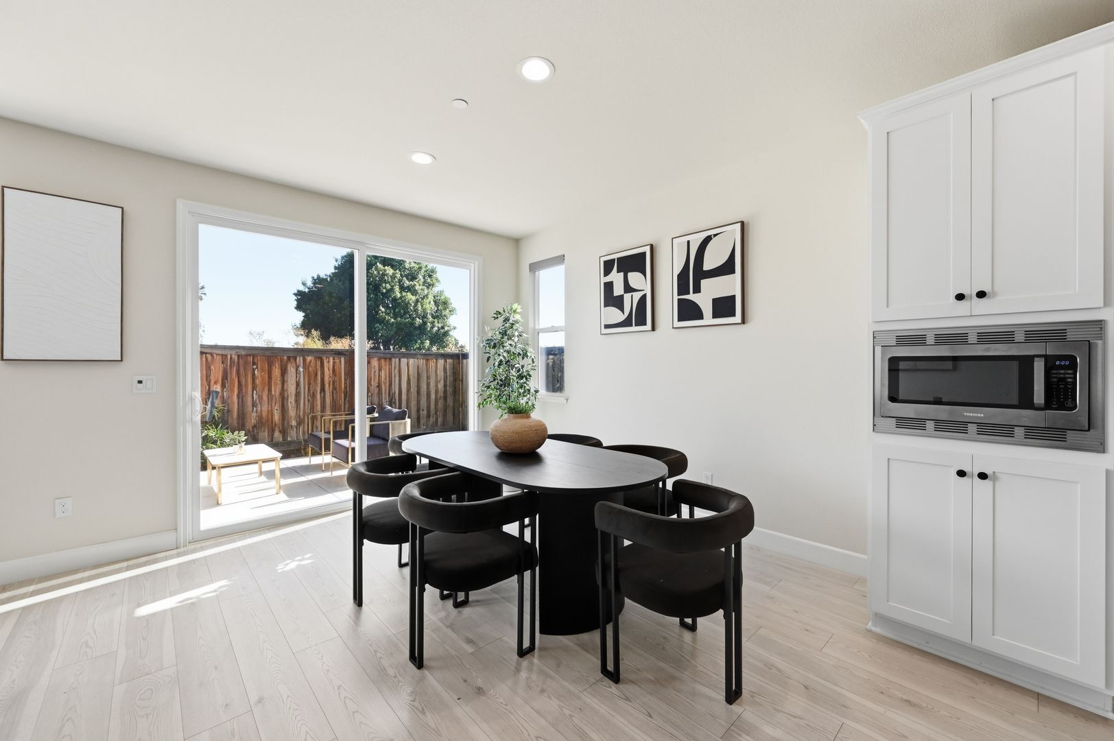 1652 Wonderland Way - Hayward - California - 4 bed, 3.5 bath rental property