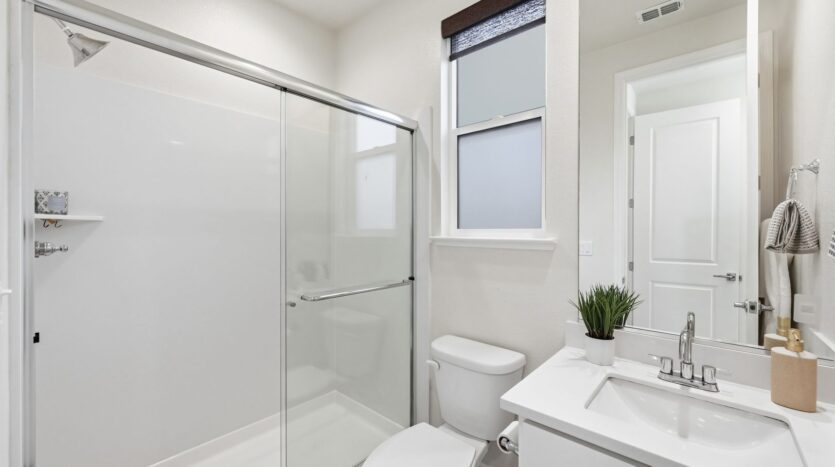 1652 Wonderland Way - Hayward - California - 4 bed, 3.5 bath rental property
